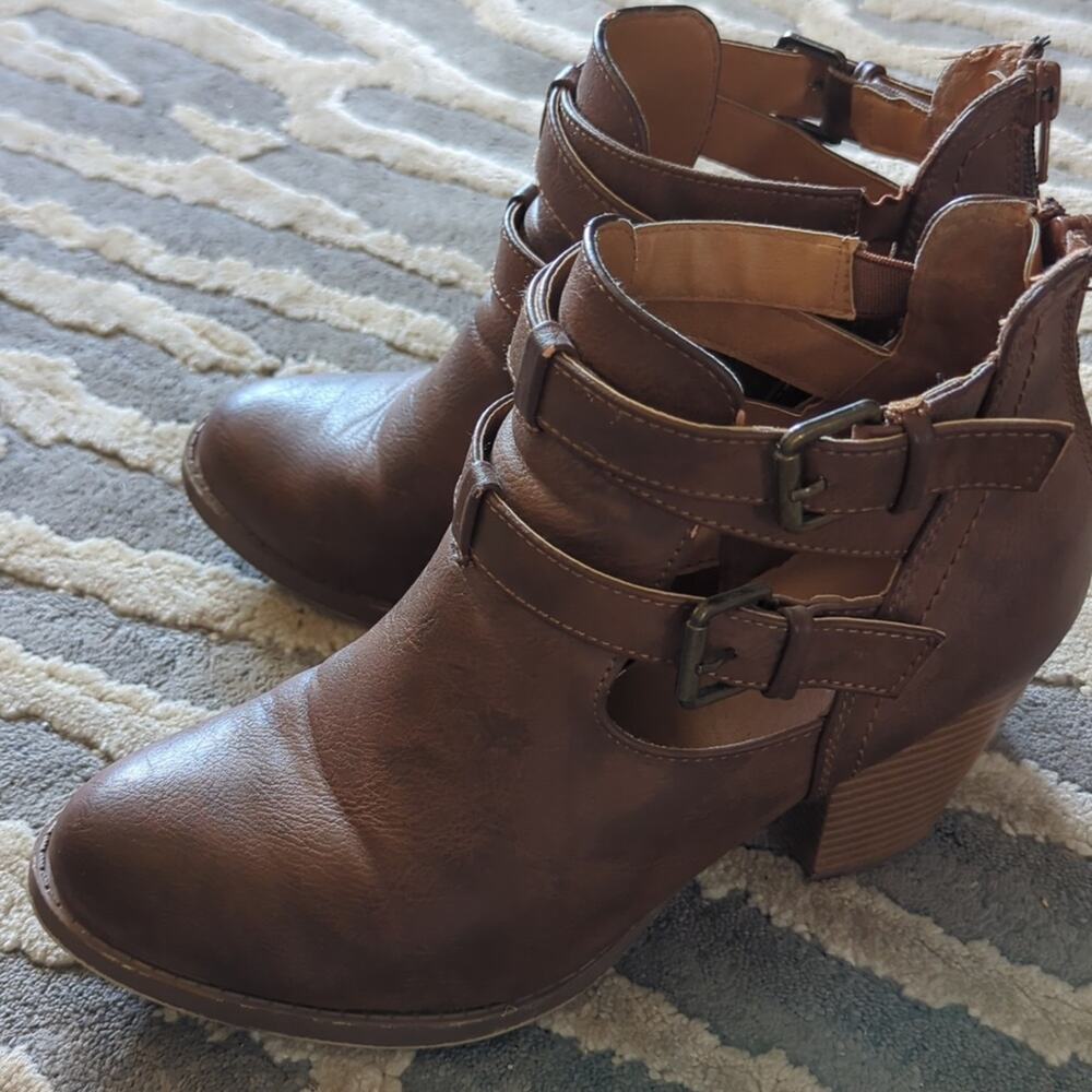 Size 8.5 brown booties.